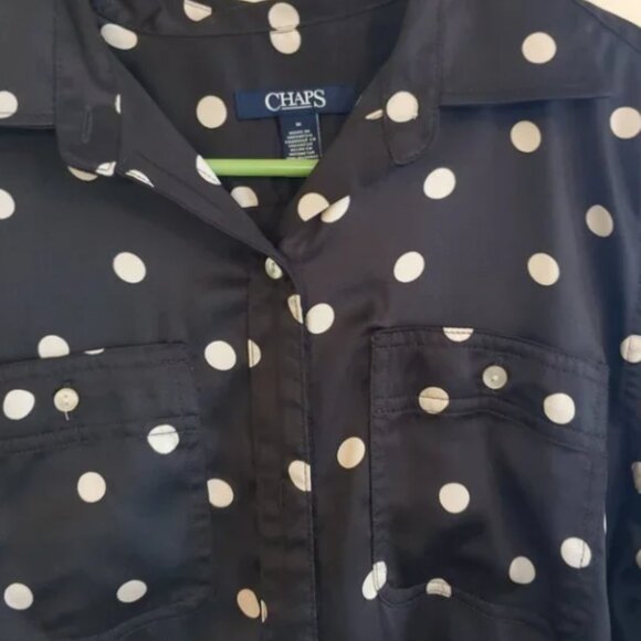 BOGO🎀BUNDLE OF 2 Silky Style Tops- Size M - Picture 3 of 5